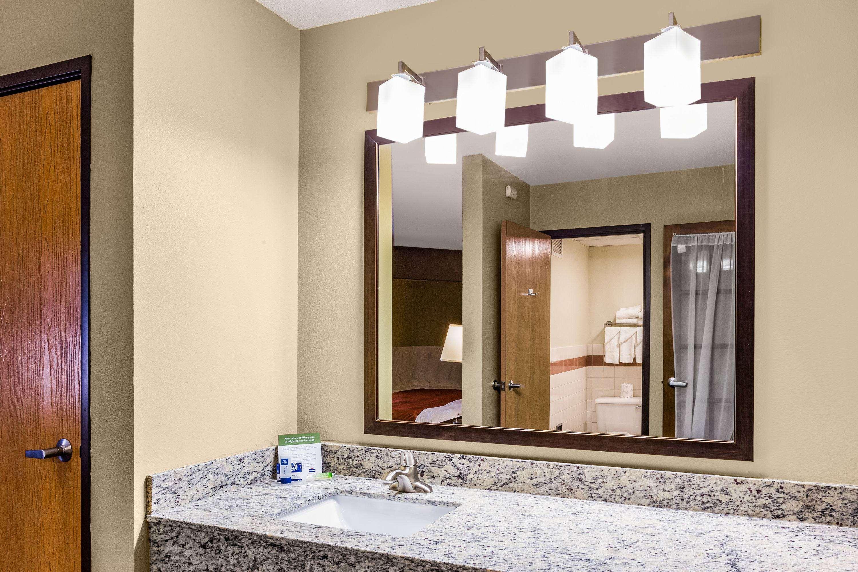 Americinn By Wyndham Blue Earth Екстер'єр фото